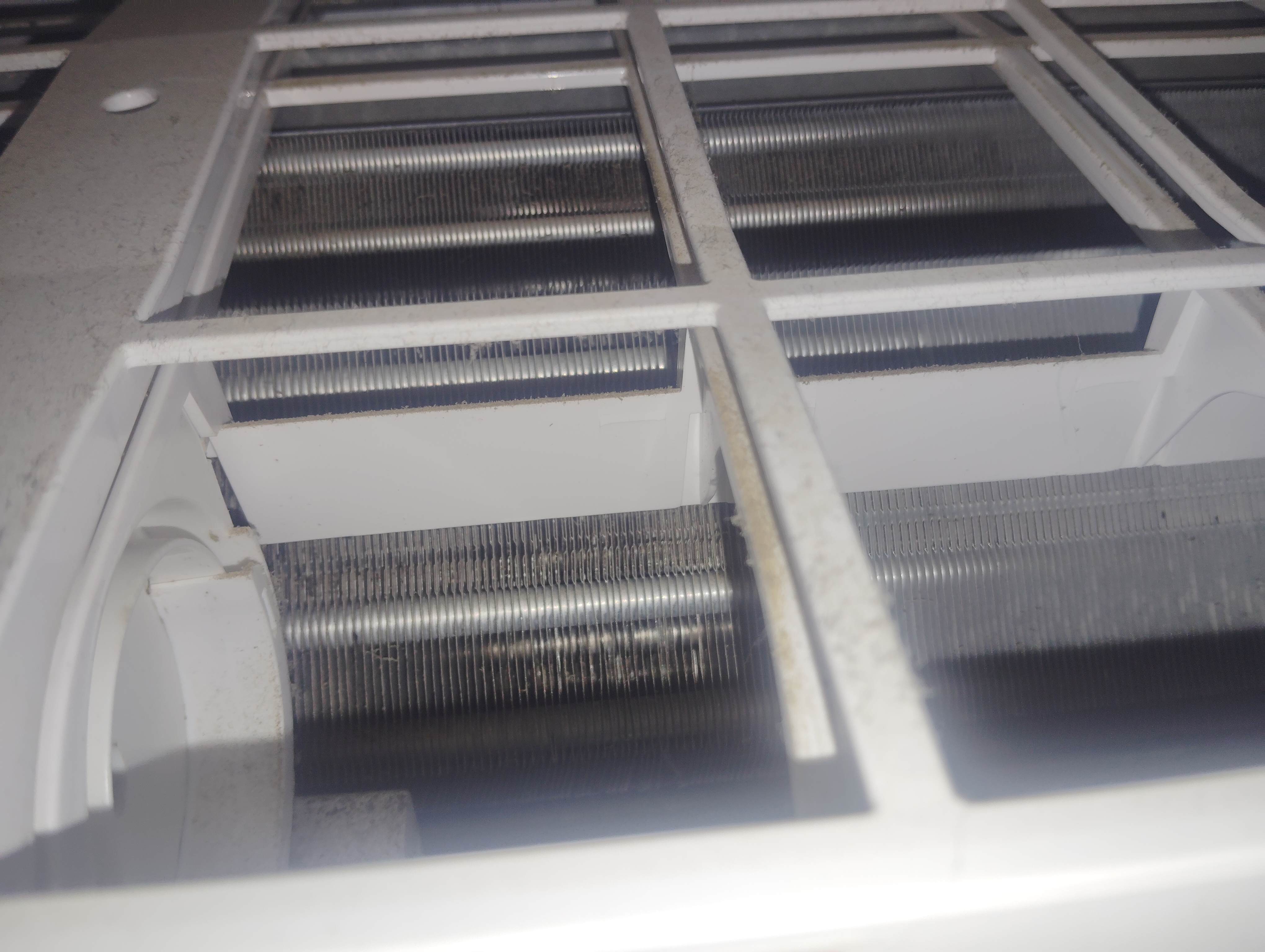 エアコン 洗浄前